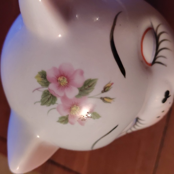 Floral Ceramic Cat Figurine - White with Pink Accents - Picture 9 of 11